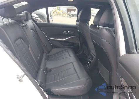 2020 BMW 330I xDrive z USA, uszkodzony, nr VIN 3MW5R7J04L8B30129